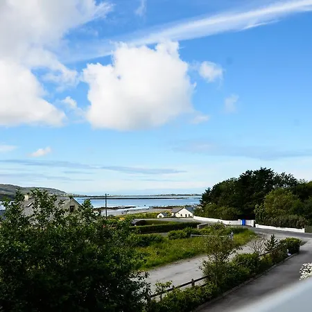 Inisean Ocean View 4*